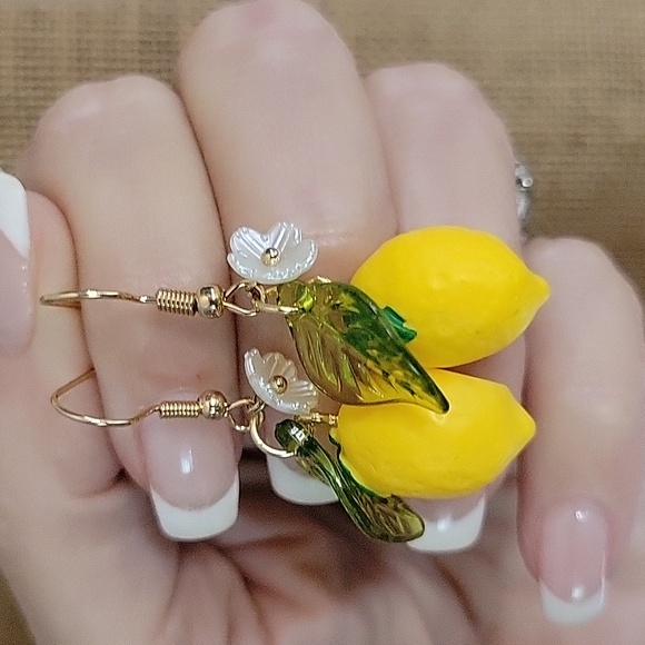 LEMON DROP EARRINGS - Picture 5 of 5